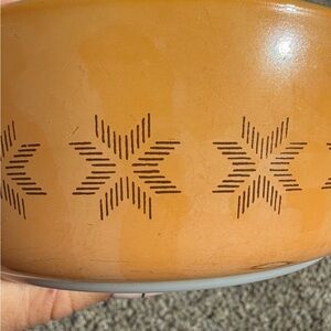 Pyrex #471 1 pint dish - Yellow Town and Country